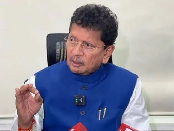 महायुतीचा मुख्यमंत्री कोण? दीपक केसरकरांनी एका वाक्यात विषय संपवला....