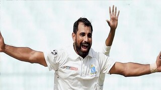 मोहम्मद शमीची तुफान गोलंदाजी 