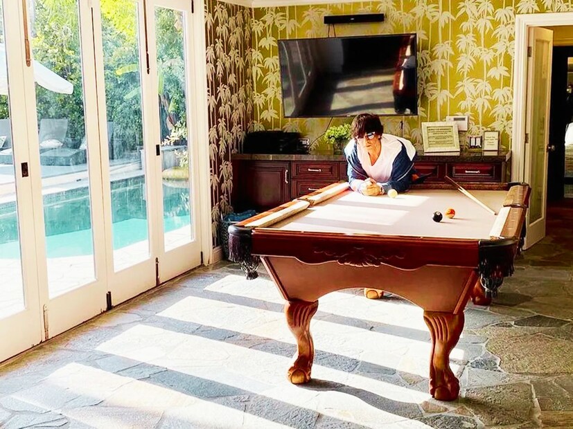 मन्नत ही वास्तू 1914 मध्ये बांधलेले हेरिटेज साइट आहे. तब्बल 2091.38 स्क्वेअर मीटरच्या भूखंडावर बांधली  गेली आहे. ज्यामध्ये एक आधुनिक सहा मजली इमारत देखील आहे, जी सध्या कुटुंबाच्या राहण्यासाठी वापरली जात आहे. 