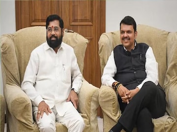 Eknath Shinde: देवेंद्र फडणवीसांच्या मुख्यमंत्रिपदाचा मार्ग मोकळा? एकनाथ शिंदे काय म्हणाले? Eknath Shinde: देवेंद्र फडणवीसांच्या मुख्यमंत्रिपदाचा मार्ग मोकळा? एकनाथ शिंदे काय म्हणाले?