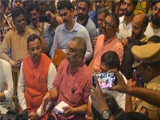 ठाकुर पवारांची पत्रकार परिषद 