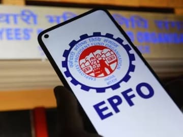 EPFO चं गिफ्ट! पहिल्यांदा घर खरेदी करणाऱ्यांना मिळेल मोठं गिफ्ट,पहा नवा नियम काय EPFO चं गिफ्ट! पहिल्यांदा घर खरेदी करणाऱ्यांना मिळेल मोठं गिफ्ट,पहा नवा नियम काय