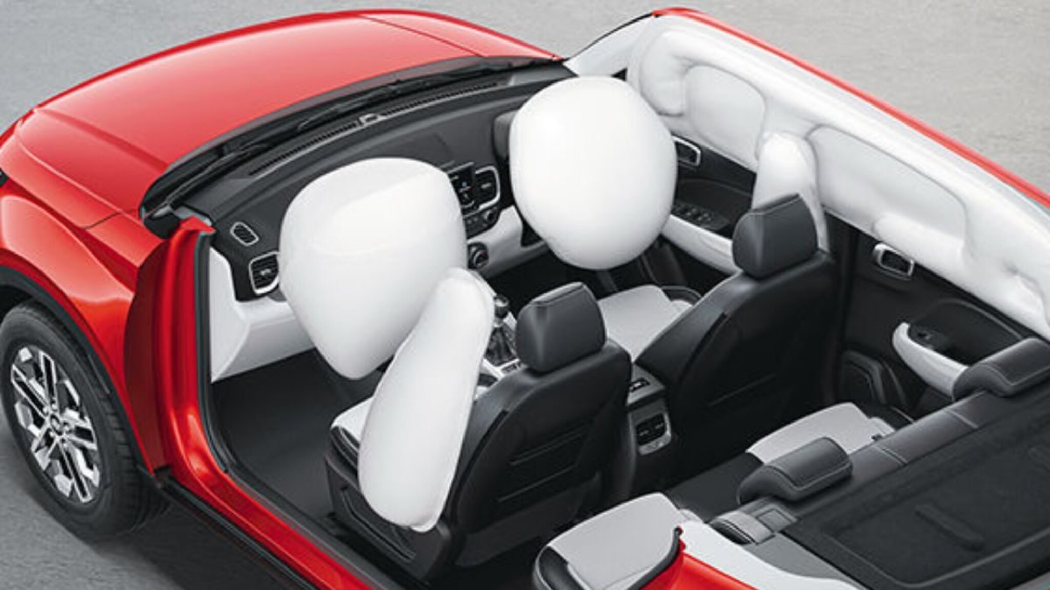 Car ची एअरबॅग घेऊ शकते तुमचा जीव! अजिबात करु नका या चुका