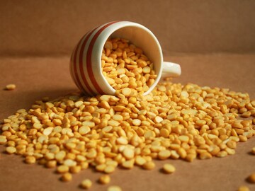 Tur Dal Side Effects: डायबिटीस, हार्ट ॲटकवर गुणकारी तूरडाळ, तरीही ‘या’ रूग्णांसाठी ठरते धोकादायक Tur Dal Side Effects: डायबिटीस, हार्ट ॲटकवर गुणकारी तूरडाळ, तरीही ‘या’ रूग्णांसाठी ठरते धोकादायक