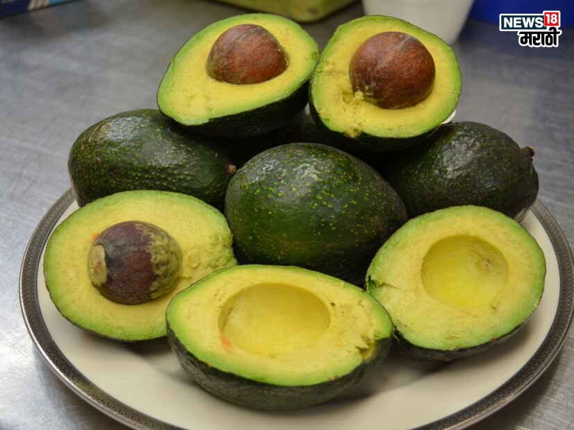 ॲवाकॅडो हे दृष्टीदोषावर फायदेशीर फळ आहे. लहान मुलांना कमी दिसत असेल किंवा त्यांना अंधत्वाची सुरूवात झाली असेल किंवा बराच वेळ लॅपटॉपसमोर बसून काम केल्याने तुमच्या डोळ्यांना थकवा येत असेल तर ॲवाकॅडो खाल्ल्याने दृष्टीदोष कमी व्हायला मदत होईल 
