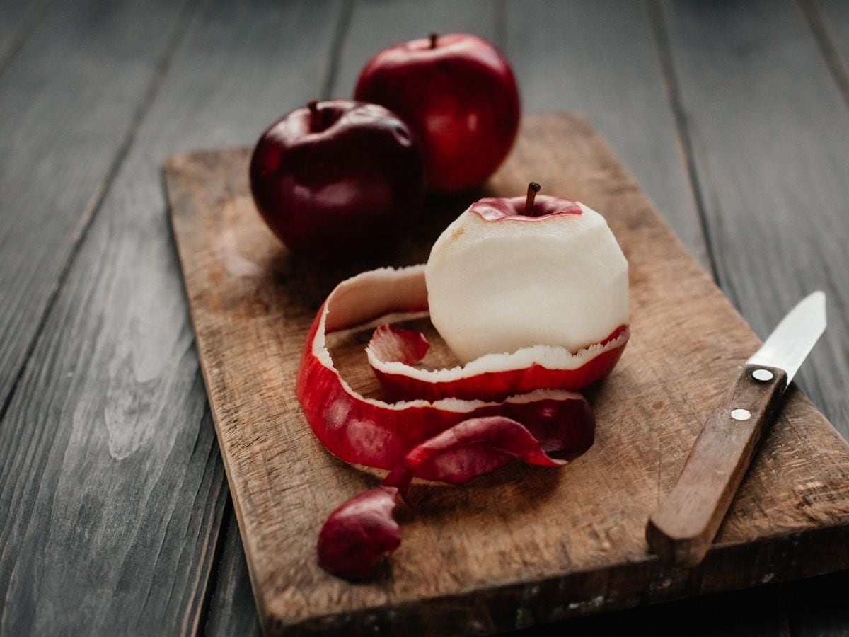 Benefits of Peels: ‘या’ कारणांसाठी महत्त्वाच्या आहेत फळं आणि भाज्यांच्या साली, फेकून देऊन होईल नुकसान 