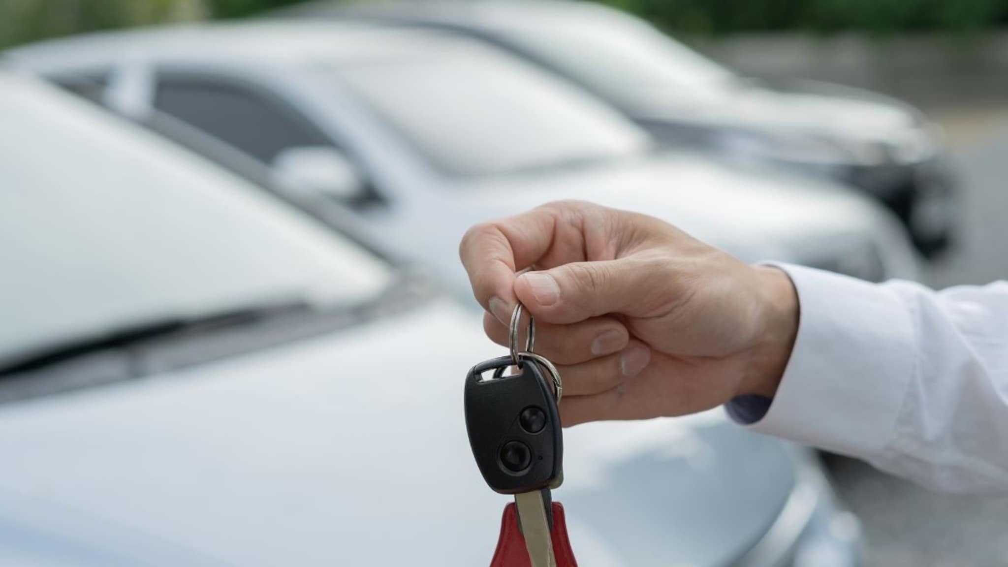 दिवाळीपूर्वी गाडी खरेदी करावी की थांबावं? GST कपातीविषयी ग्राहकांमध्ये संभ्रम