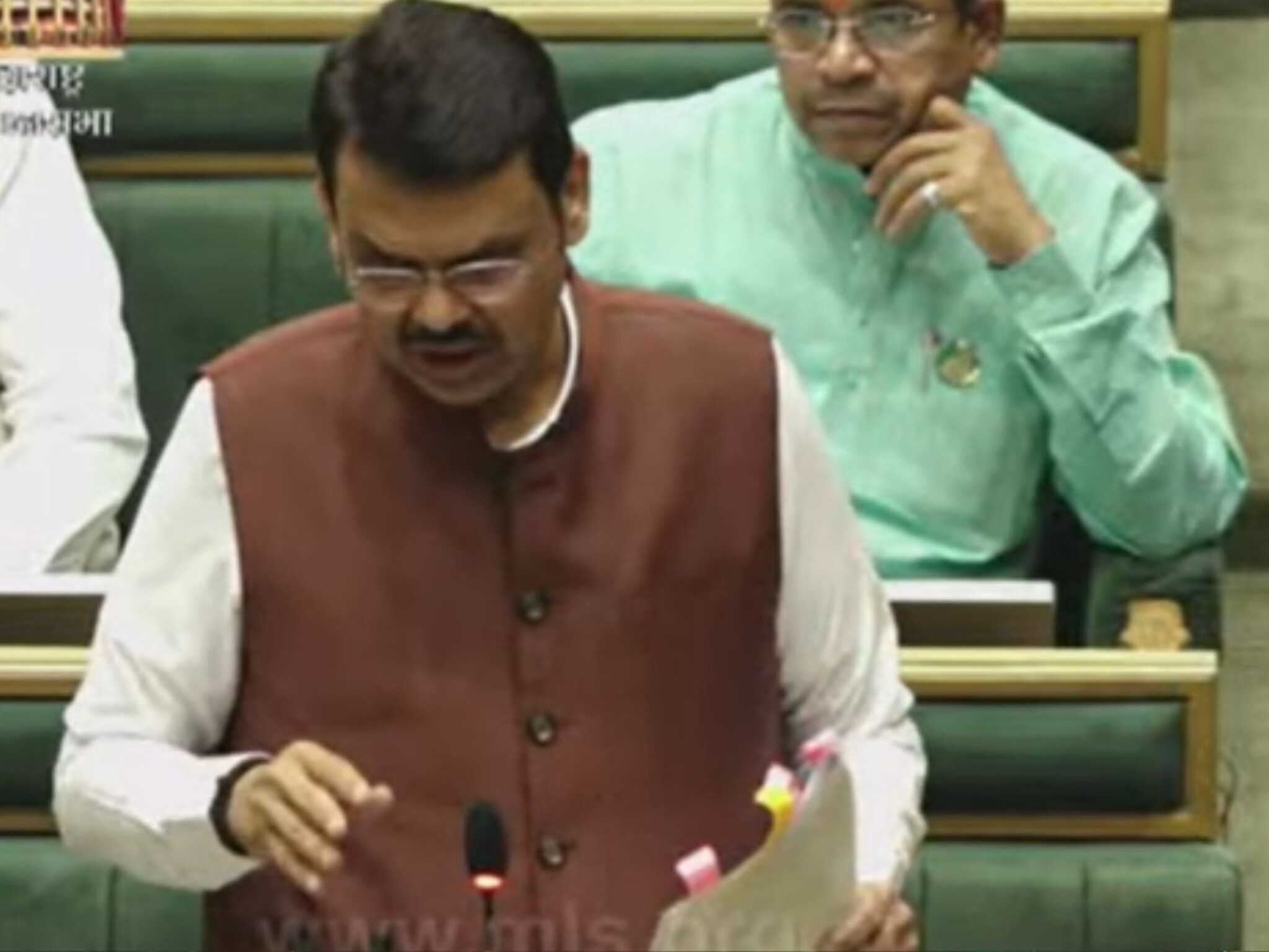 परभणी हिंसाचार, CM फडणवीस यांची मोठी घोषणा, 'तो' पोलीस अधिकारी निलंबित