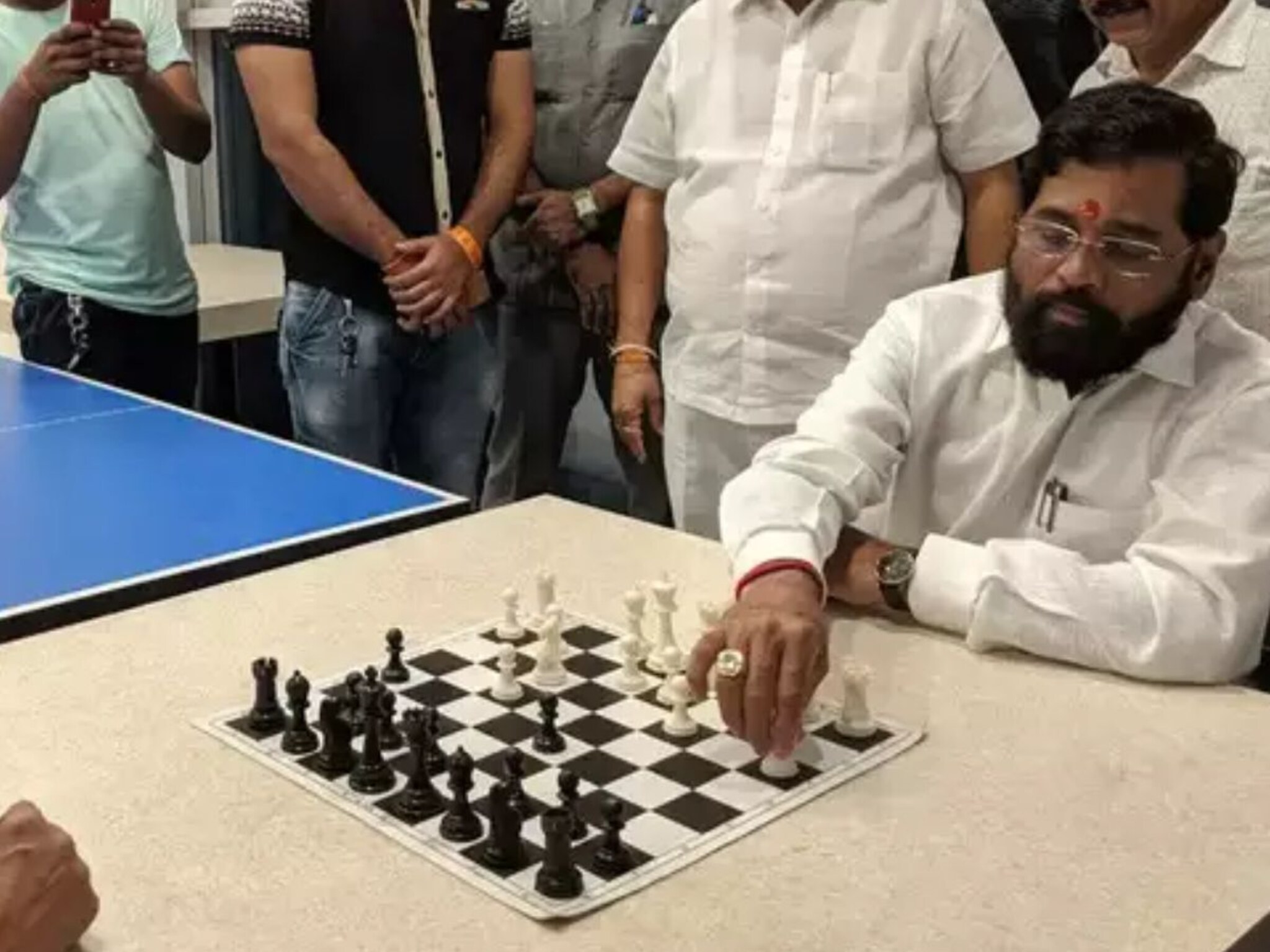 Maharashtra Govt Formation : एकनाथ शिंदेंचा दादांना चेकमेट! स्वत:ची खुर्ची वाचवण्यासाठी अजित पवार दिल्लीत!