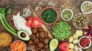 प्रतिकात्मक फोटो : डायबिटीस आहे, काळजी नको, खा ‘हे’ पदार्थ राहाल एकदम फीट प्रतिकात्मक फोटो : डायबिटीस आहे, काळजी नको, खा ‘हे’ पदार्थ राहाल एकदम फीट