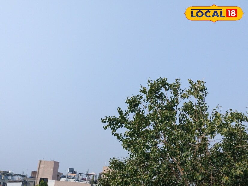 मराठवाड्यातील प्रमुख शहर असणाऱ्या छत्रपती संभाजीनगर येथे देखील थंडीची तीव्रता कमी झालीये. आज किमान तापमान 18 अंशांवर राहील. तर सकाळच्या वेळी धुक्याचे सावट आणि ढगाळ हवामान राहण्याचा अंदाज आहे.