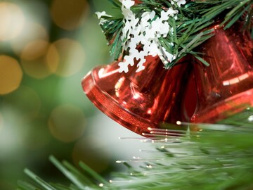 Jingle bell... ख्रिसमसच्या दिवशी म्हणतात, पण जिंगल बेलचा अर्थ काय?