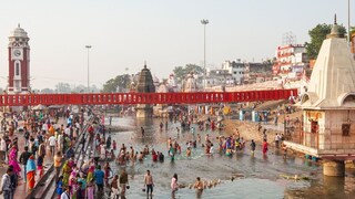 प्रतिकात्मक फोटो : प्रयागराजमध्ये संपन्न होणारा महाकुंभ 2025