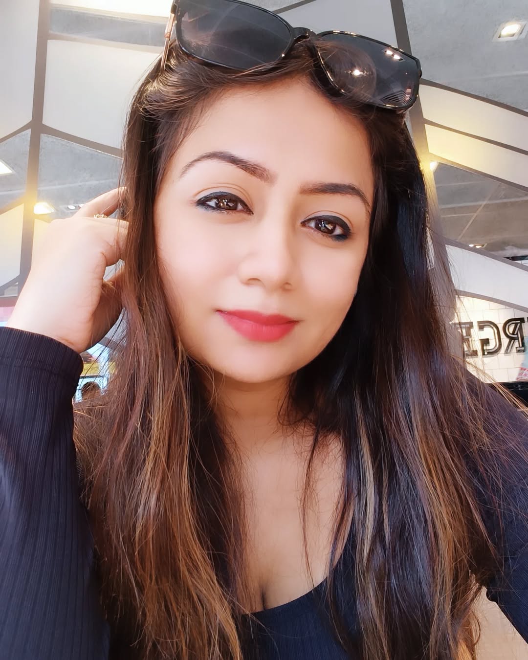 प्रियांका हलदर ही बंगालची असून तिचं वय 33 वर्ष आहे. प्रियांका सध्या मुंबईत राहते. फार लहान असतानाच प्रियांकाचं लग्न झालं. प्रियांकाचं शिक्षण 12वीपर्यंतच झालं आहे.