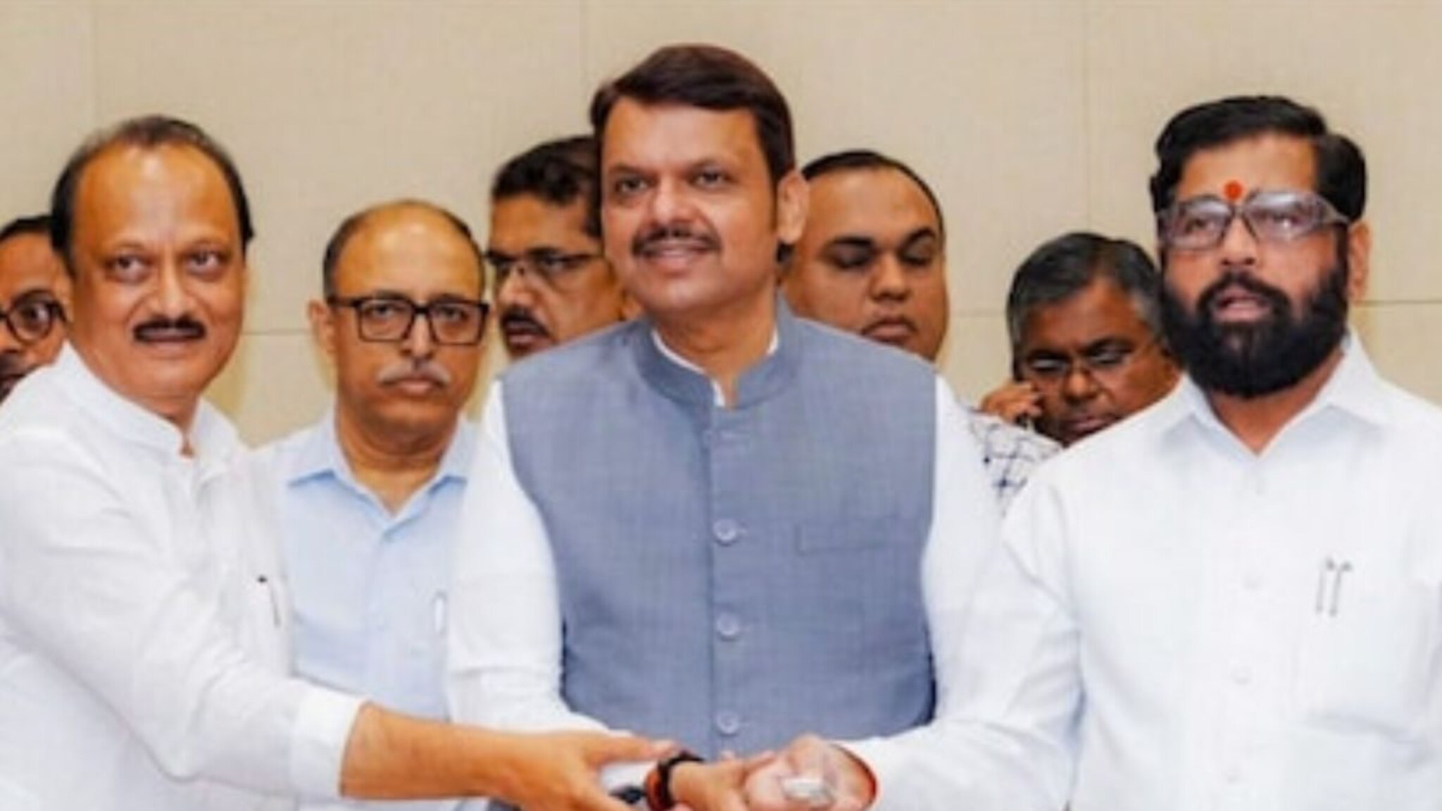 Maharashtra CM : महाराष्ट्राचा पुढचा मुख्यमंत्री कोण? सस्पेन्स संपला; भाजप नेत्याने नाव फोडलं!