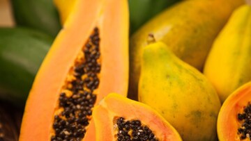 पपई खाण्याचेही आहेत दुष्परिणाम, खाण्याआधी गंभीर दुष्परिणामांबद्दल जाणून घ्या