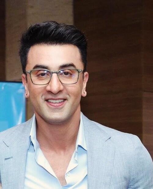 आतापर्यंत त्याने 'बर्फी', 'वेकअप सिड', 'रॉकेट में पॉकेट', 'तमाशा', 'ये जवानी है दिवानी', 'ए दिल है मुश्किल', 'संजू', 'ब्रह्मास्त्र पार्ट वन' यांसारख्या चित्रपटांमध्ये काम केले आहे. , 'तू झुठी मैं', 'मक्कर' आणि 'पशु' सारखे उत्कृष्ट चित्रपट दिले.