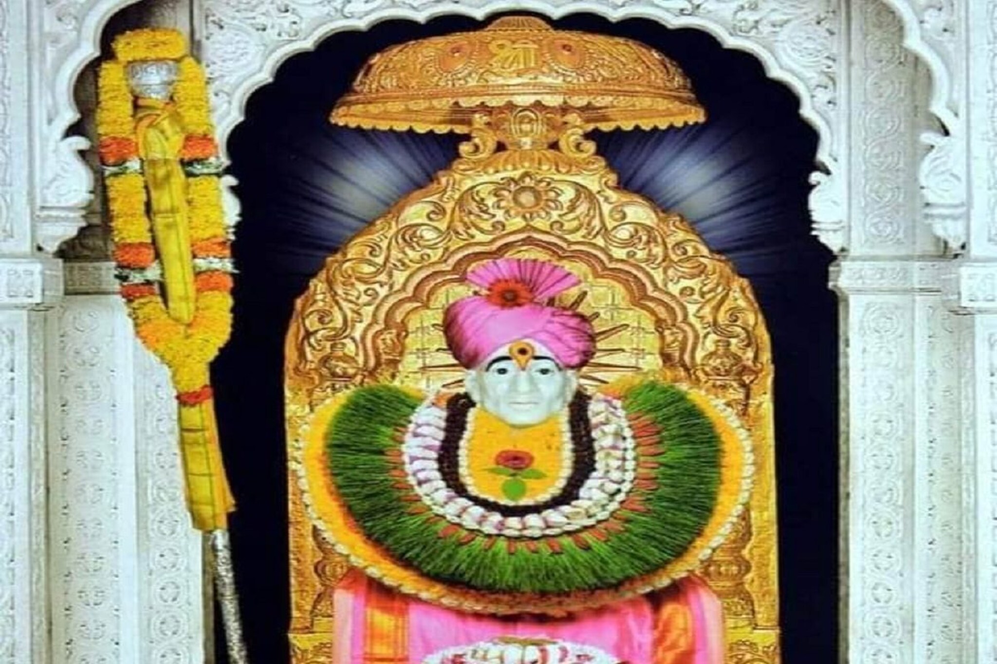 31 डिसेंबरनिमित्त शेगावचे गजानन महाराज मंदिर 24 तास खुले; अक्कलकोटमध्ये गर्दी