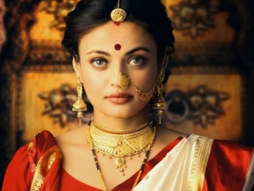 स्नेहा उल्लाल मस्कतमधून प्राथमिक शिक्षण पूर्ण केल्यानंतर मुंबईत शिफ्ट झाली. मुंबईत पुढील शिक्षणादरम्यान तिची ओळख सलमान खानची बहीण अर्पिता खानशी झाली. अर्पिताची मैत्रीण असल्याने मला सलमानला भेटण्याची संधी मिळाली. स्नेहा उल्लाल मस्कतमधून प्राथमिक शिक्षण पूर्ण केल्यानंतर मुंबईत शिफ्ट झाली. मुंबईत पुढील शिक्षणादरम्यान तिची ओळख सलमान खानची बहीण अर्पिता खानशी झाली. अर्पिताची मैत्रीण असल्याने मला सलमानला भेटण्याची संधी मिळाली.