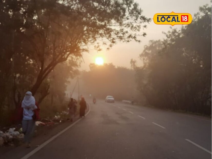 परभणी आणि बीड जिल्हात किमान तापमान हे 13 अंश सेल्सिअस असेल. थंडीसोबतच काही ठिकाणी सकाळच्या वेळी धुके पडल्याचे दिसत आहे. तर गारठ्यामुळे शेकोट्या ग्रामीण भागात शेकोट्या पेटू लागल्या आहेत.