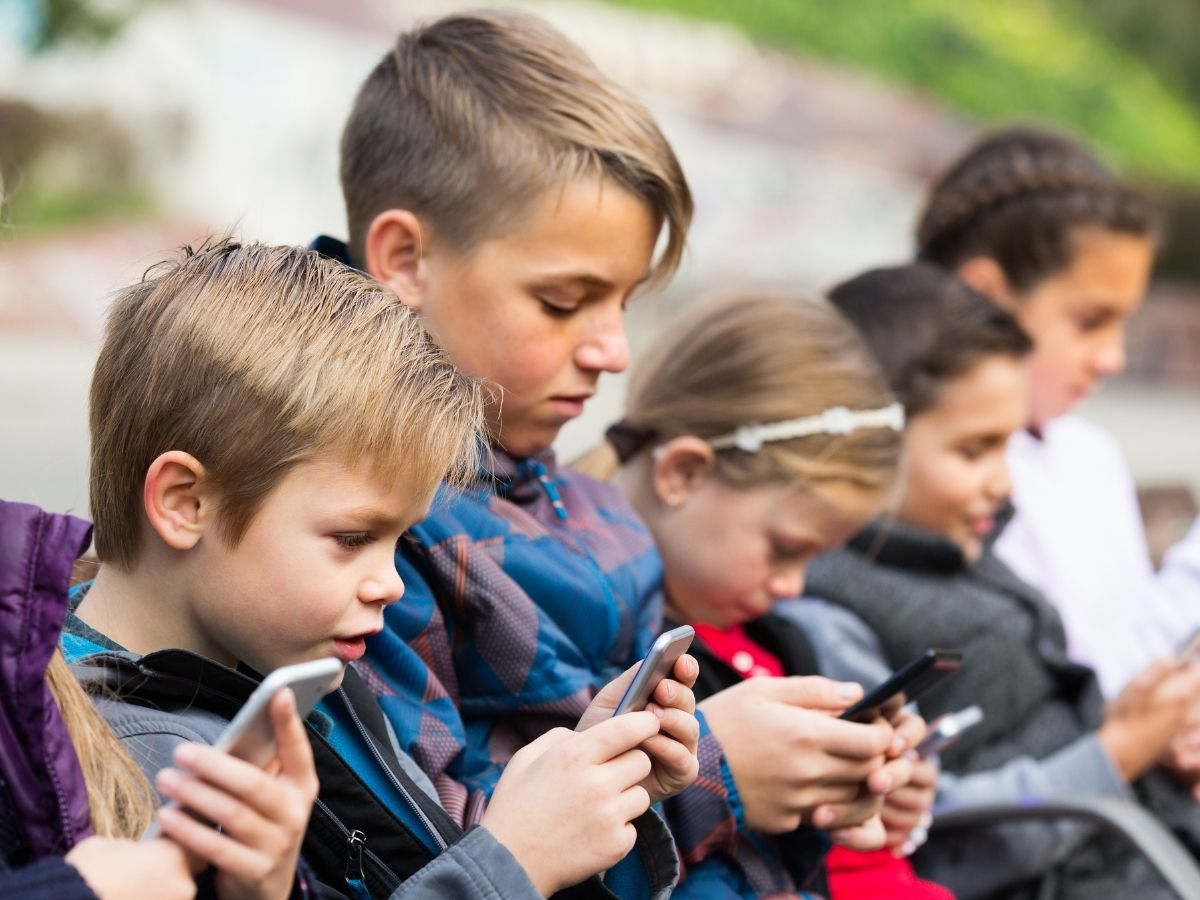 Patenting Tips तुमचं मुल तणावात आहे वापरा ‘या’ सोप्या टिप्स् आणि करा तणावामुक्त