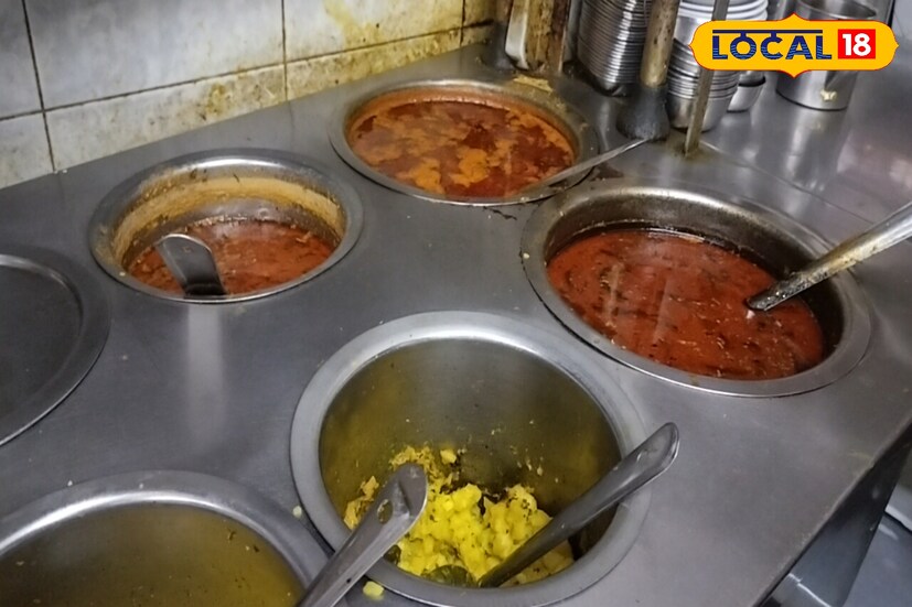  दडपे पोहे, भाजणीचे वडे तर कोकणी थाळीमध्ये गावरान थाळी, कोकणी थाळी, घावण थाळी अशा 10 ते 12 प्रकारच्या थाळी या सुरू केल्या आहेत.