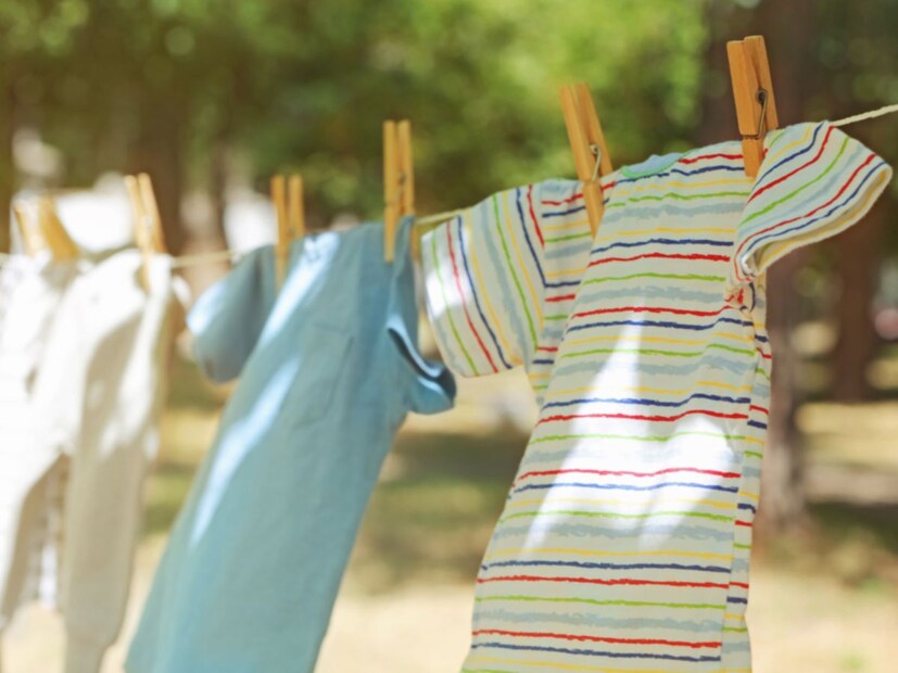 अनेक वेळा रात्री अचानक खराब हवामानामुळे धुतलेले कपडे धूळ, चिखल किंवा पावसामुळे घाण होतात आणि खराब होतात.