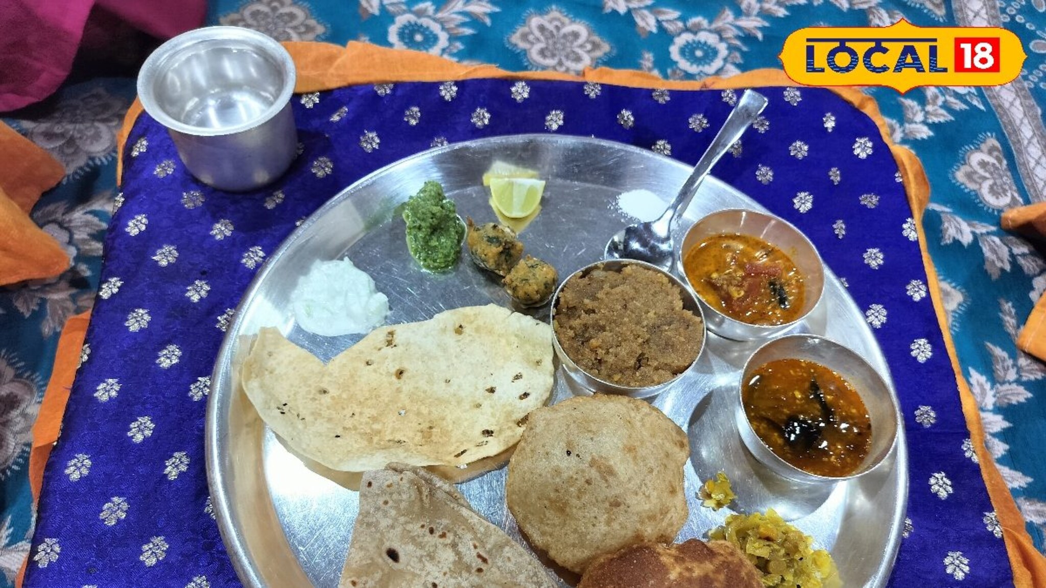 चांदीच्या ताटात सोन्याचा घास! जेवणासाठी लागतात रांगा, पुण्यातील ठिकाण माहितीये का?