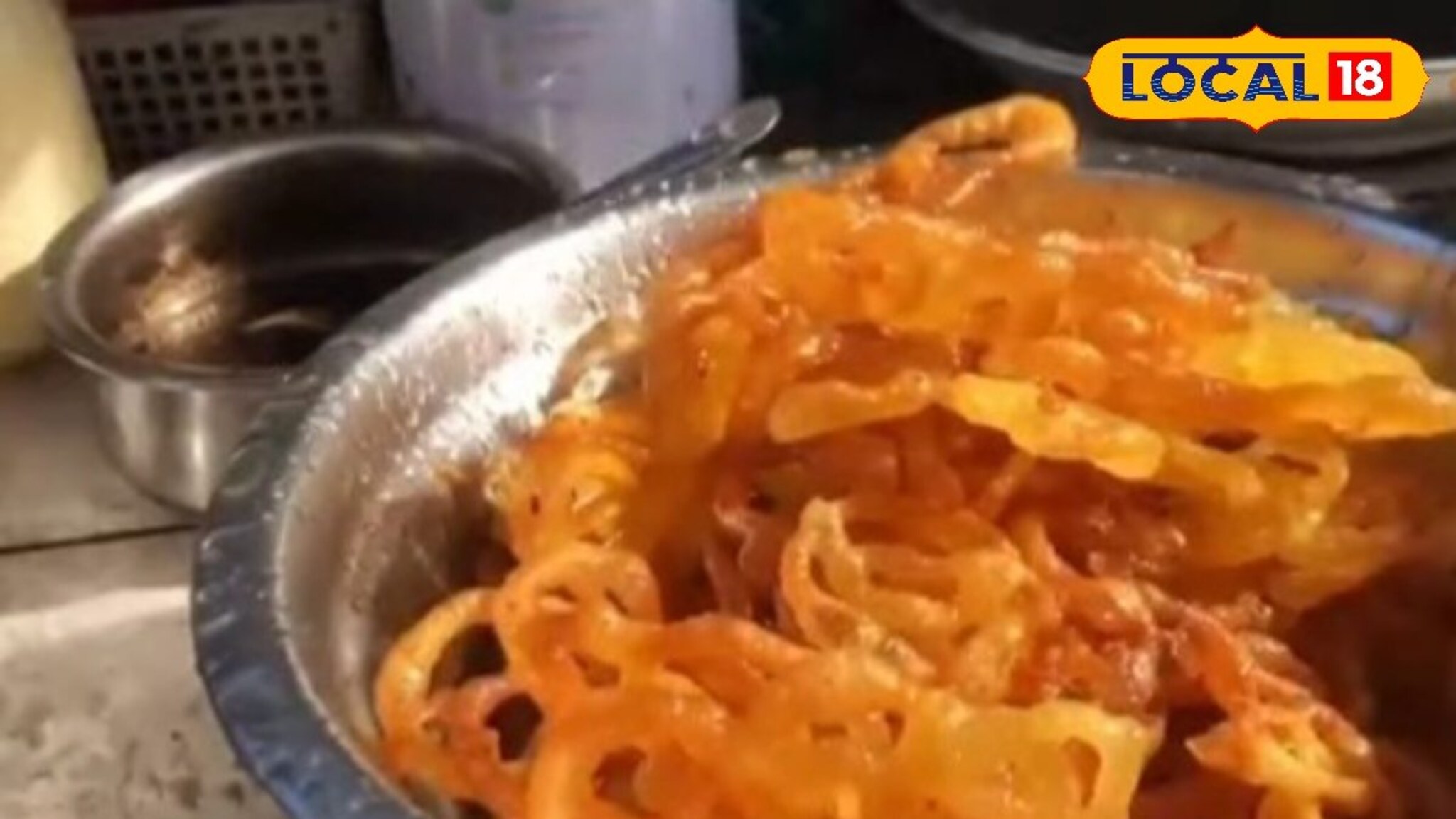 शुद्ध गावरान तुपातली जिलेबी, फक्त 20 रुपये प्लेटमध्ये, खाण्यासाठी गर्दी