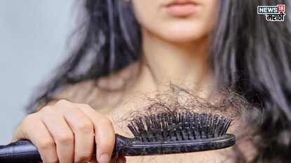 प्रतिकात्मक फोटो : बापरे! ऐकावं ते नवलंच; ‘या’ कारणांमुळे सुद्धा होऊ शकते केसगळती, महिलांसह पुरूषांना देखील घ्यावी लागणार काळजी