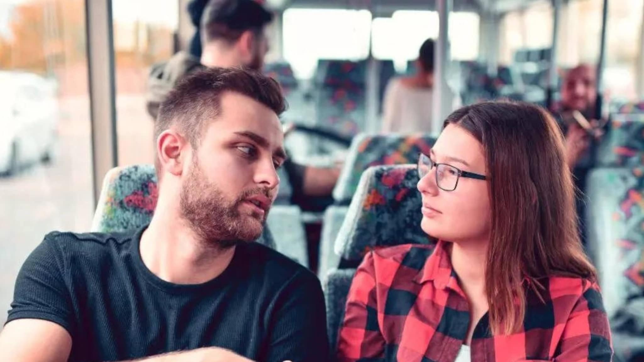 रिलेशनशिप नवा ट्रेंड! ज्यात ना 7 जन्माचं वचन, ना सोबत राहण्याचं बंधन... डिप्रेशनचं हे कारण आहे का?