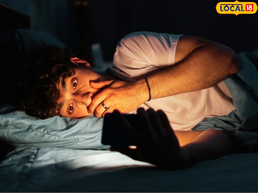 एकदा व्यसन लागलं की, आपल्या हातातून मोबाईल काढल्यास आपली चिडचिड वाढू शकते, त्याचं रुपांतर कधी भांडणात होईल हे कळतही नाही. बऱ्याचदा आपण एकट्यात मोबाईल बघत बसतो, अशावेळी आपला लोकांशी संवाद कमी होतो. त्यातून उदासीनता येऊ शकते, डिप्रेशन वाढू शकतं. 