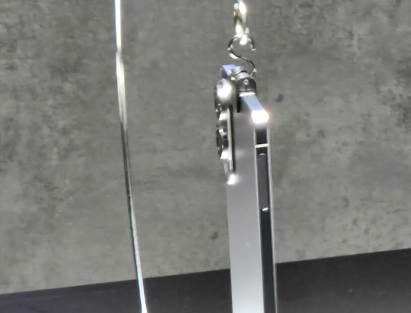 S25 Edge मे 2025 पर्यंत बाजारात लॉन्च होण्याची अपेक्षा आहे. तसंच, इतर S25 सीरीजचे फोन 7 फेब्रुवारीपासून विक्रीसाठी उपलब्ध होतील.