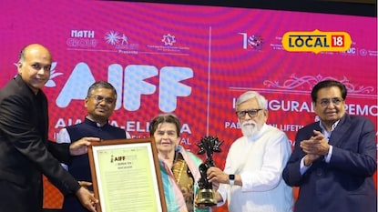 अजिंठा वेरुळ आंतरराष्ट्रीय चित्रपट महोत्सवाचे उद्घाटन; सई परांजपेंना जीवनगौरव पुरस्कार