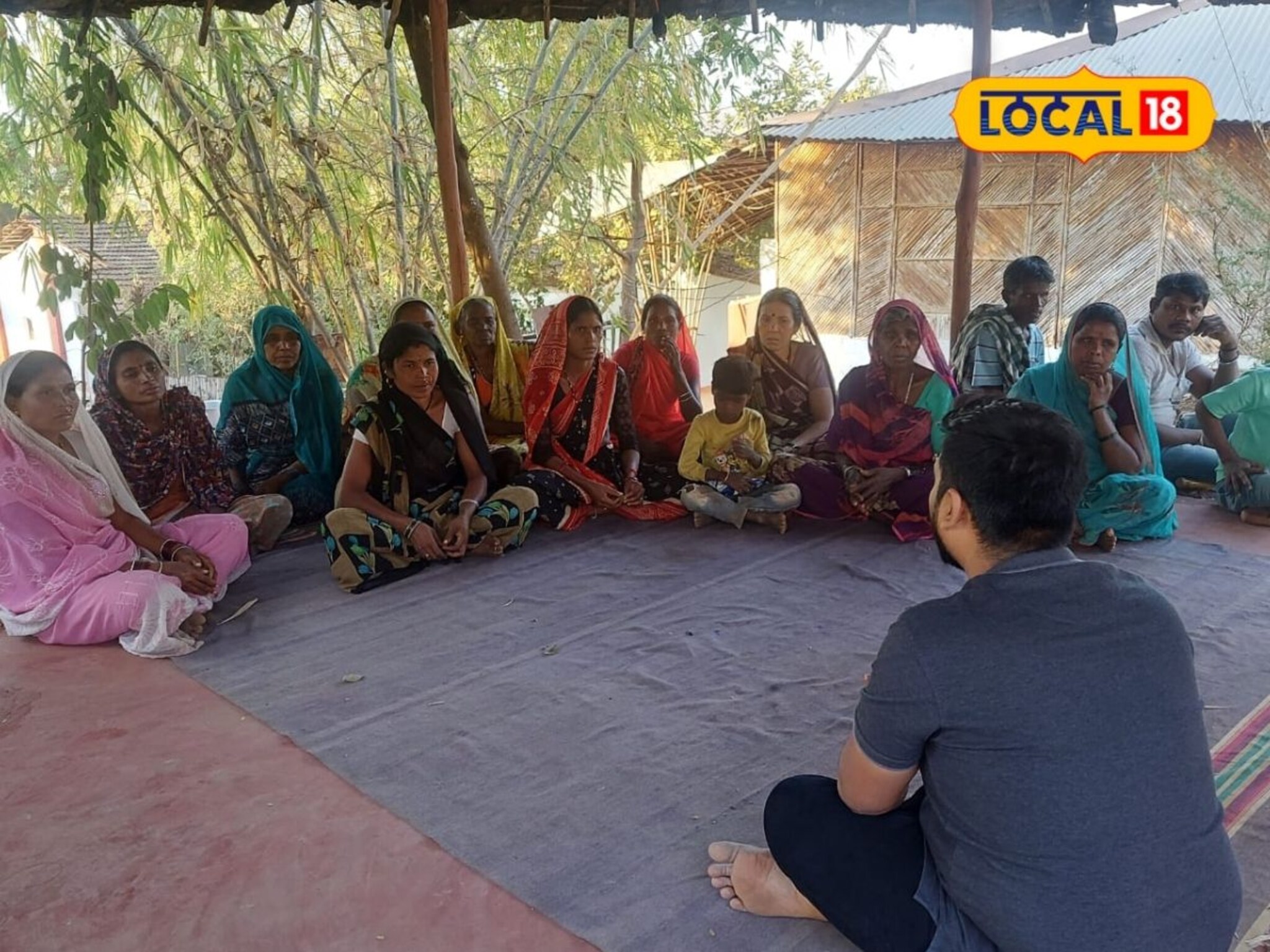 वडिलांची संकल्पना मुलाने चालवली, शेतकऱ्यांच्या शेतीमालाला मिळाली बाजारपेठ