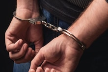 लोणी काळभोर पोलिसांची मोठी कारवाई, तडीपार गुंडाला गावच्या स्मशानातून उचललं; घातपाताचा कट उधळला