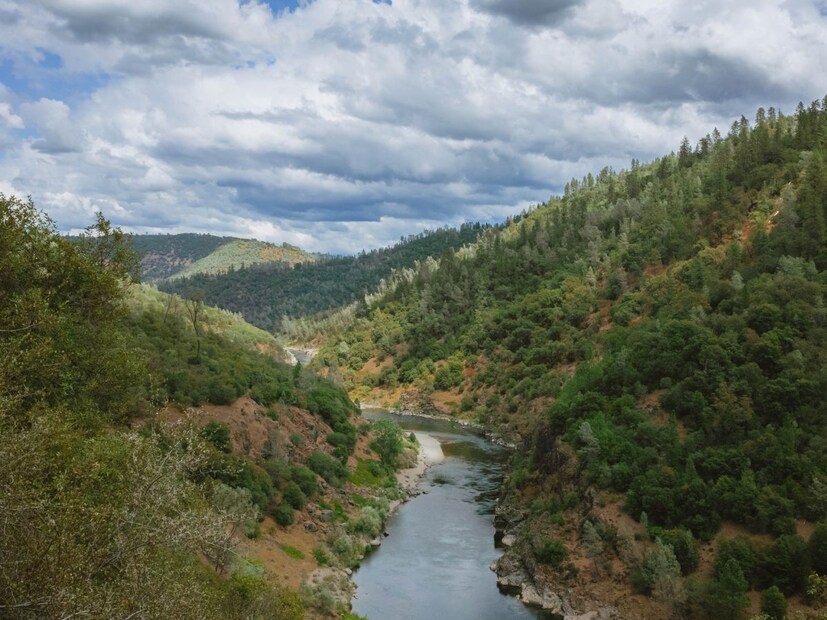 खरंतर भारतात लहान मोठ्या अनेक नद्या आहेत. ज्या त्यांच्या आजूबाजूच्या भागांना सौंदर्य आणि जैवविविधता पुरवतात. शिवाय आजूबाजूचा भाग समृद्ध रहातो.