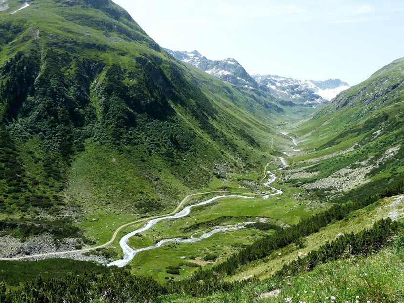 तुम्हाला आश्चर्य वाटत असलं तरी देखील हे खरं आहे, भारतात अशी एक नदी आहे.