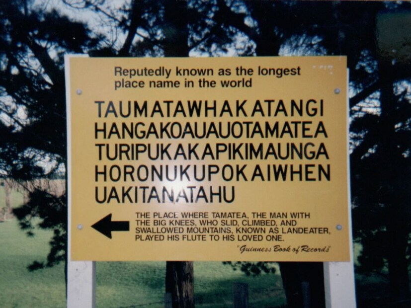 Taumatawhakatangihangakoauauotamateaturipukakapikimaungahoronukupokaiwhenuakitanatahu हे त्या जागेचं नाव आहे.