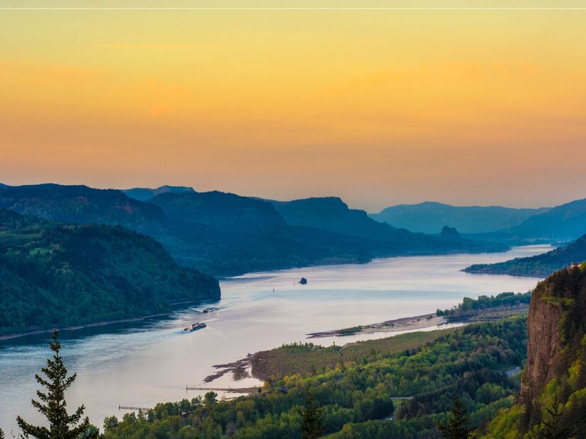 देशातील काही प्रमुख नद्यांचं नाव घ्यायचं झालं तर त्यात गंगा, यमुना, सरस्वती, कावेरी, कृष्णा, नर्मदा, ब्रम्हपुत्रा या नंद्यांचा समावेश आहे.