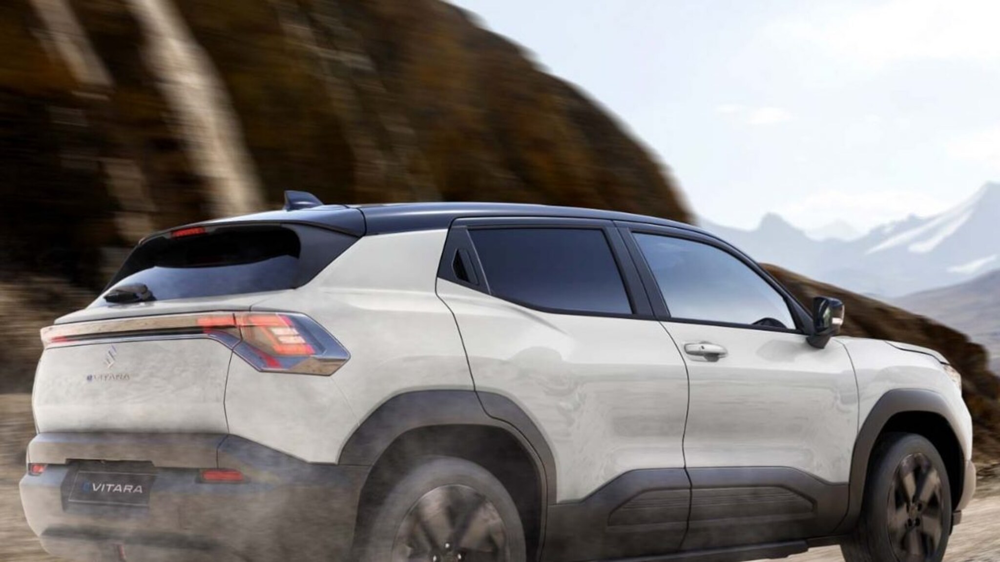 Maruti ने अखेर डाव टाकला, पहिली इलेक्ट्रिक SUV केली लाँच, किंमतही केली जाहीर