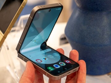 सॅमसंग गॅलेक्सी झेड फ्लिप 7