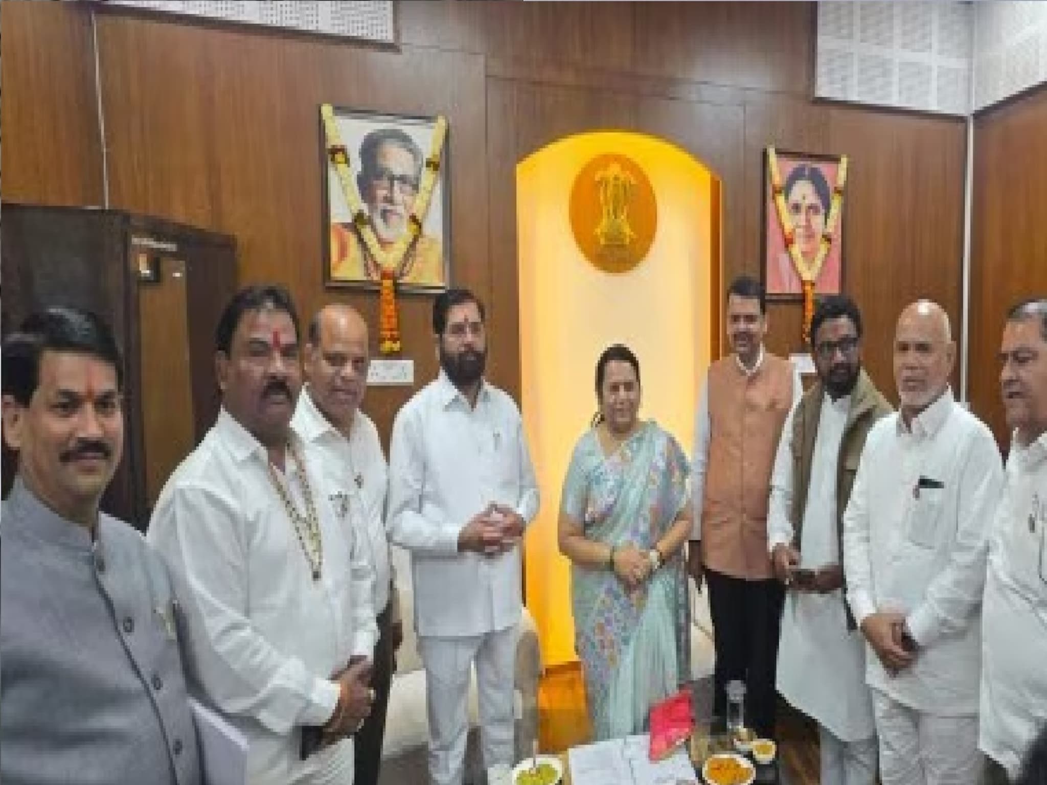 Sanjay Gaikwad : मतदारांवर टीका करताना शिंदेंच्या आमदाराची जीभ घसरली,  '2-2 हजारात विकला गेलात तुम्ही, तुमच्यापेक्षा $%#& बऱ्या...''