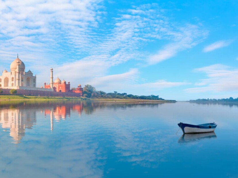 यमुना नदीच्या प्रवाहाबद्दल बोलायचं झालं तर ती उत्तराखंड → उत्तर प्रदेश → दिल्ली → हरियाणामध्ये जाऊन मग शेवटी गंगेत मिळते.