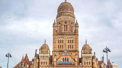 श्रीमंत महापालिका कचऱ्यावर कर लावणार? BMC च्या अर्थसंकल्पात मुंबईकरांवर नवा भार! श्रीमंत महापालिका कचऱ्यावर कर लावणार? BMC च्या अर्थसंकल्पात मुंबईकरांवर नवा भार!