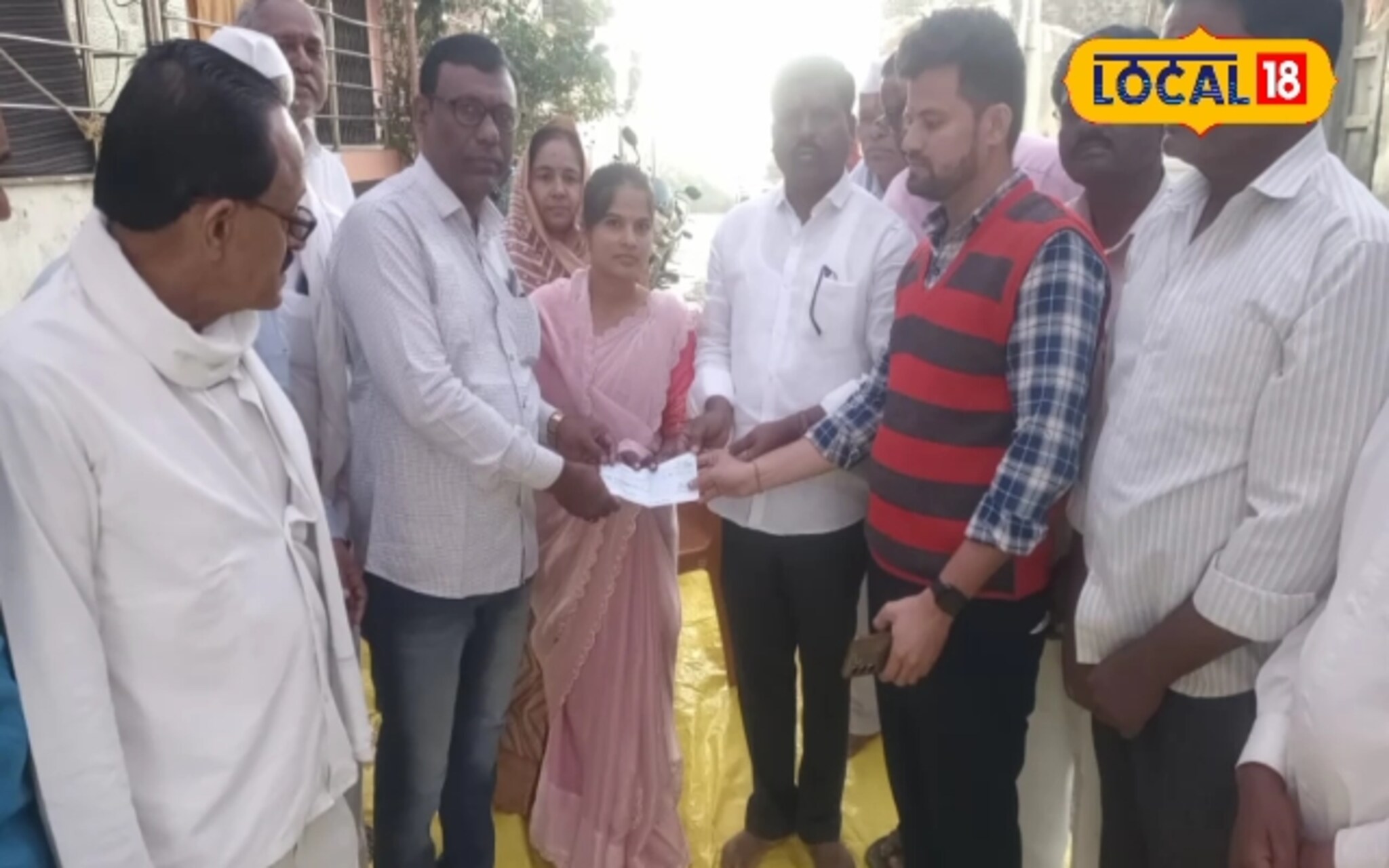 साखरपुड्यावरही पैसे उधळणाऱ्यांनो, हे पाहाच! 3 लाख दिले मंगलकार्यालयाला, कारण...