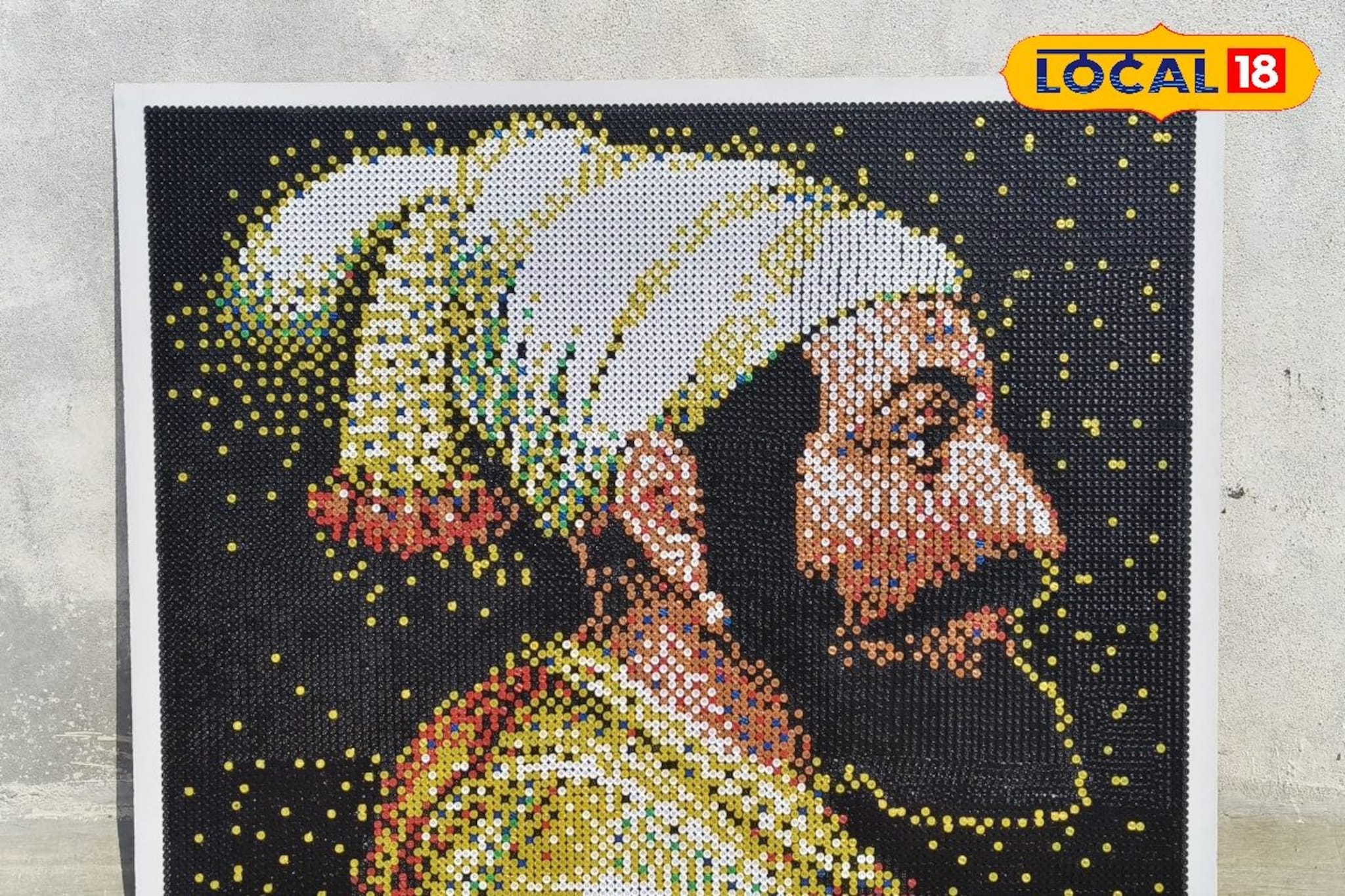 अप्रतिम! 21 हजार शर्टच्या बटनांपासून साकारण्यात आली छत्रपती शिवरायांची प्रतिमा