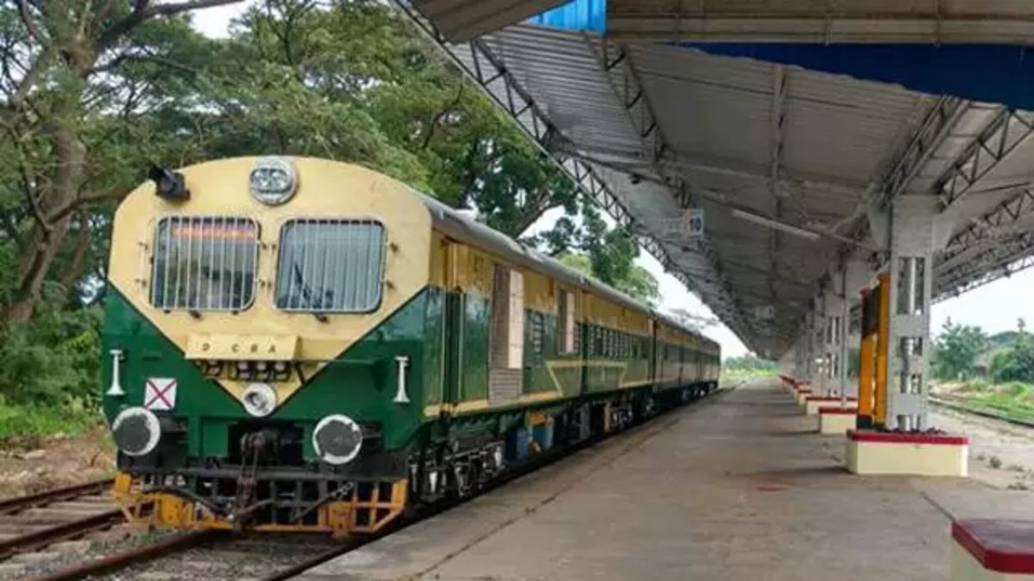 भारतातील सर्वात लहान ट्रेन, केवळ 3 डबे आणि 40 मिनिटांत फक्त 9 किलोमीटर धावते, कुठे आहे ही रेल्वे?