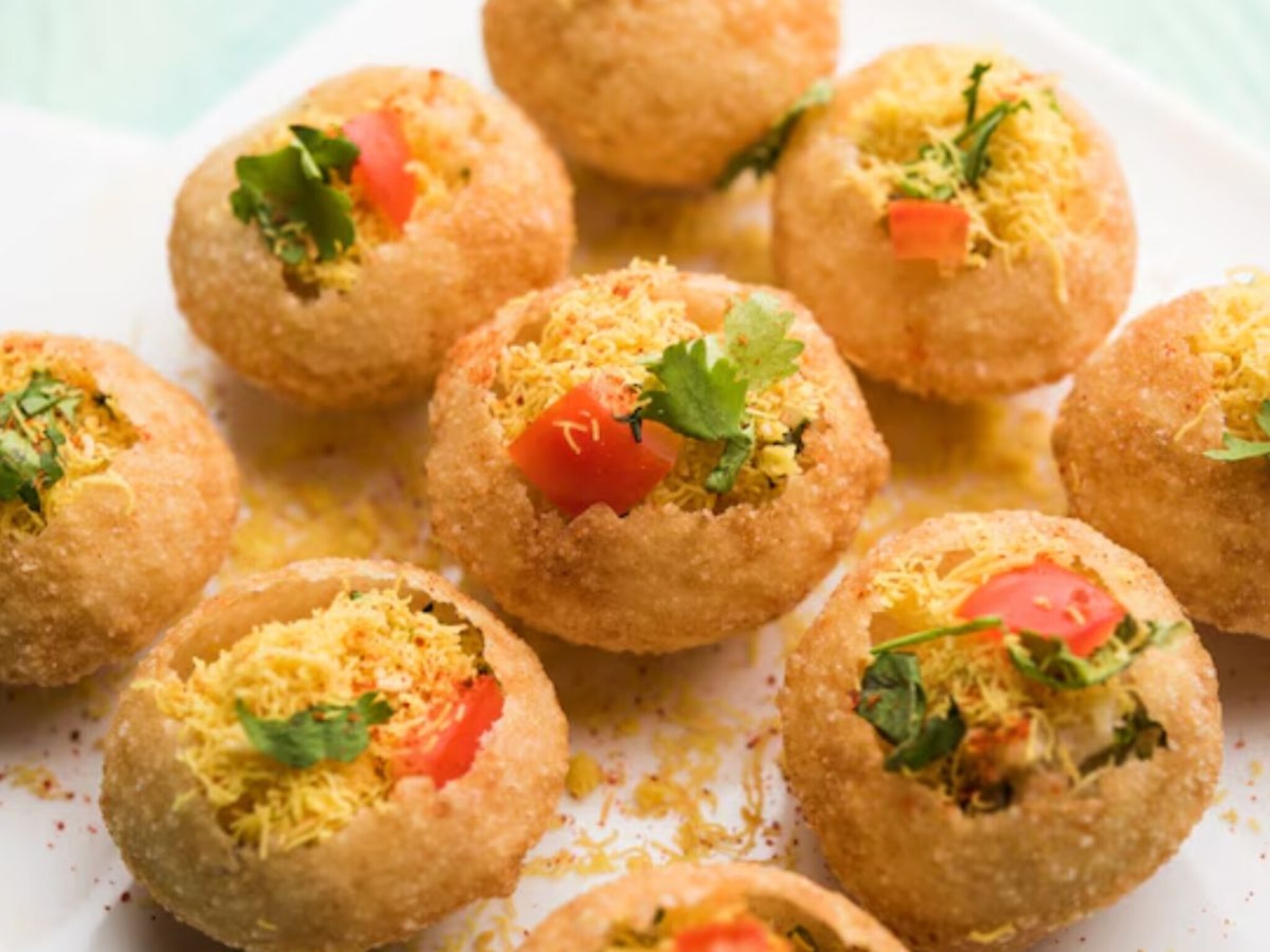 Panipuri Offer : 99 हजारात आयुष्यभर पाणीपुरी खा, महिलांसाठी आणखी स्पेशल ऑफर