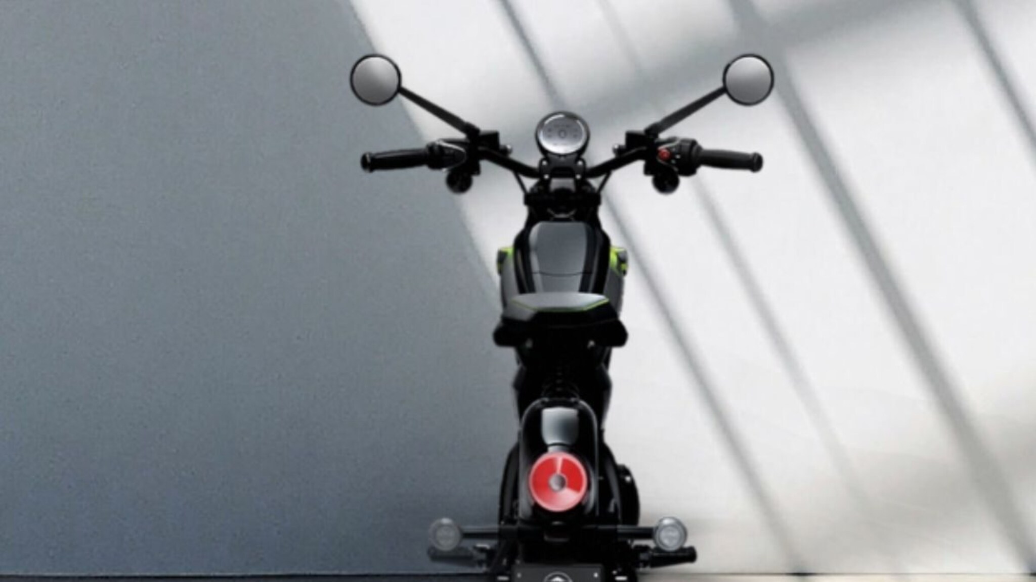 Royal Enfield ची बारीक बुलेट लूक पाहून म्हणाल, ही तर लुनाच! पहिल्यांदाच PHOTO समोर